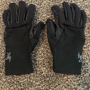 Arc’teryx Bolt AR gloves